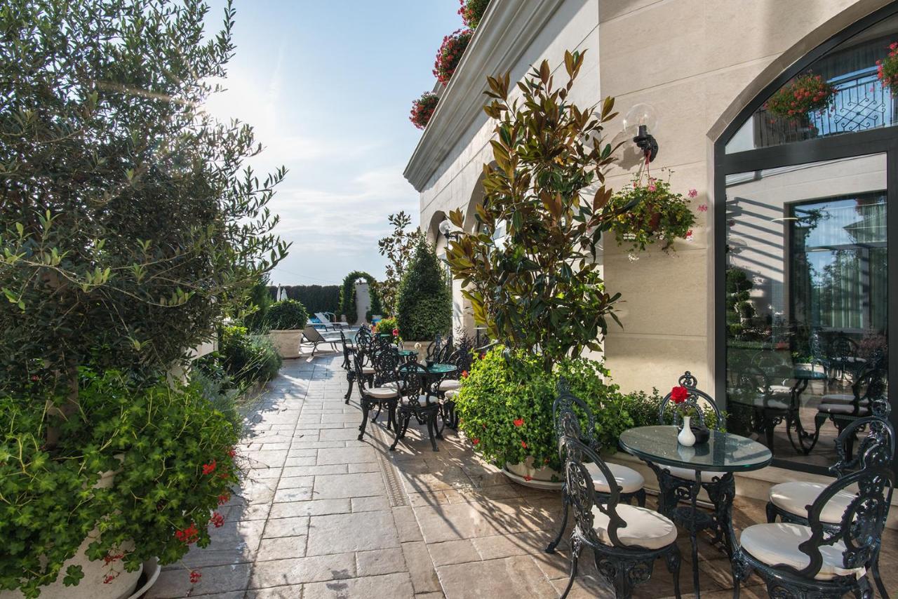 Casa Di Fiore Spa And Medical Hotel, Mineral Pools & Private Beach Kranevo Exterior foto The terrace