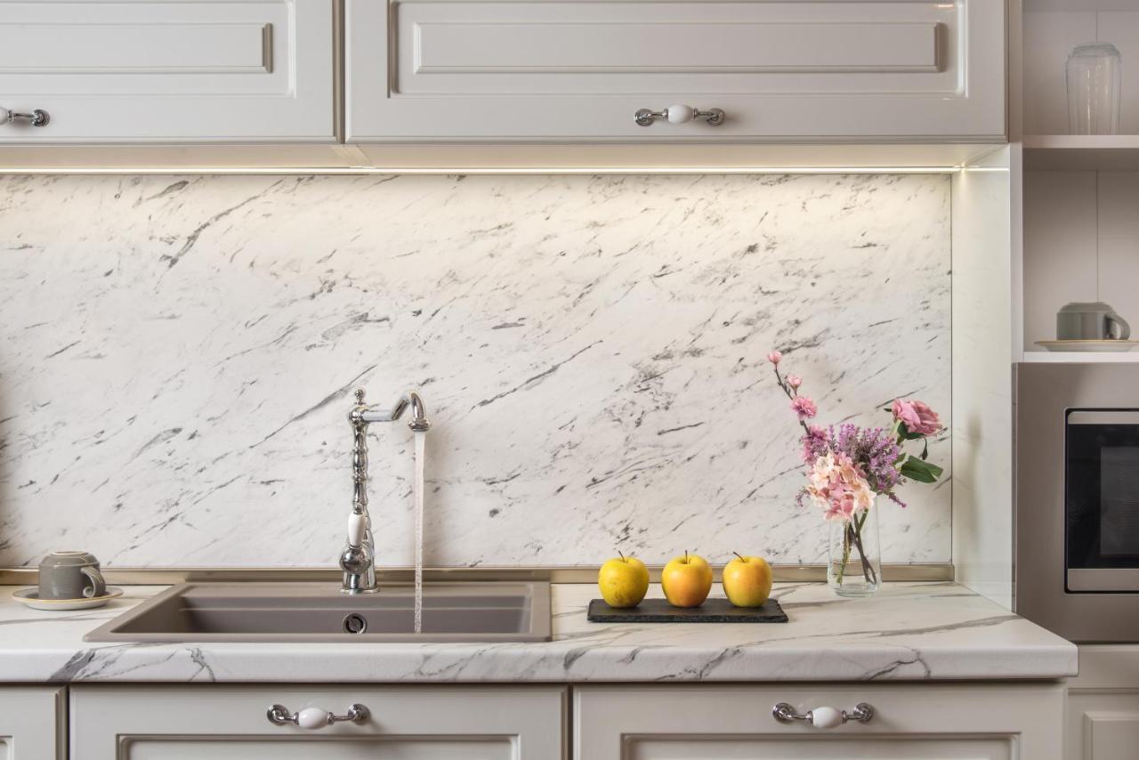 Casa Di Fiore Spa And Medical Hotel, Mineral Pools & Private Beach Kranevo Exterior foto A kitchen with a marble countertop